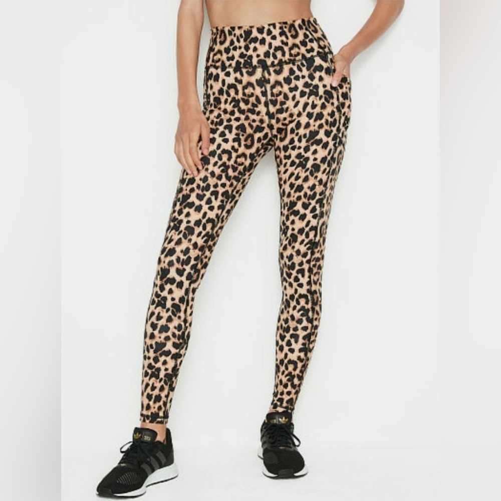 VICTORIA’S SECRET Essential High-Rise Picket Legging in Leopard Print Size 2